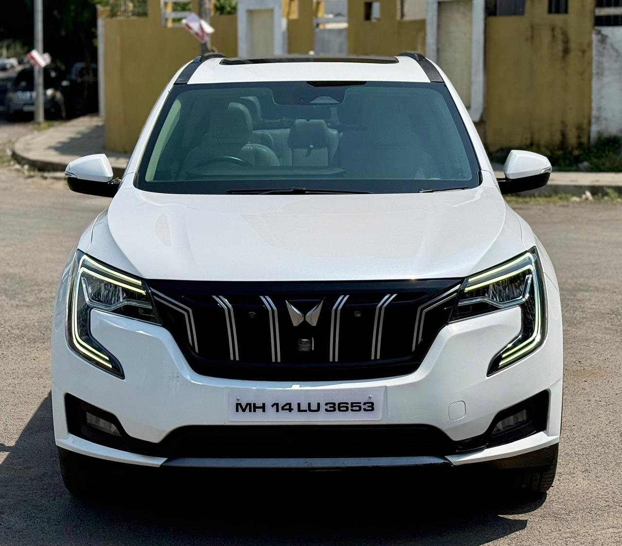 XUV700 Ax7